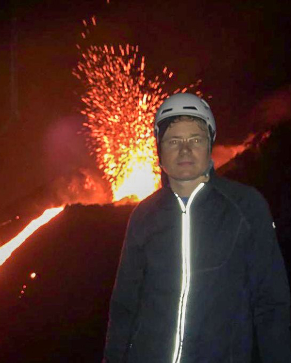 Jars of Costa Mandorla honey